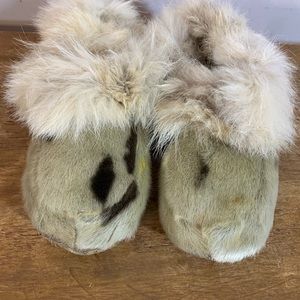 Vintage collector pièce hand crafted by Canadian Inuit  seal skin winter shoes